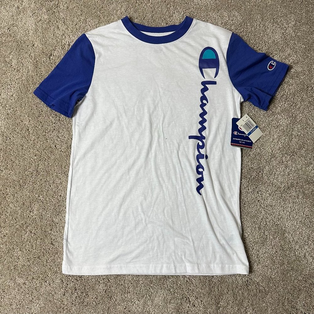 🤍💙 White and Blue Champion T-Shirt Size XL Boys 💙🤍